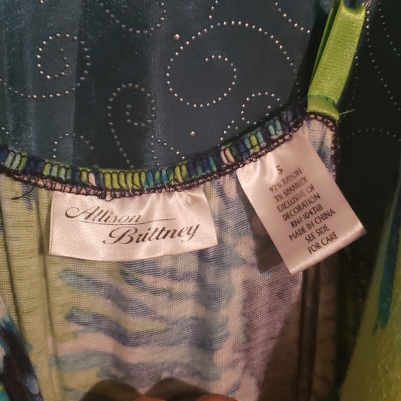 Dress - Picture 4 of 4